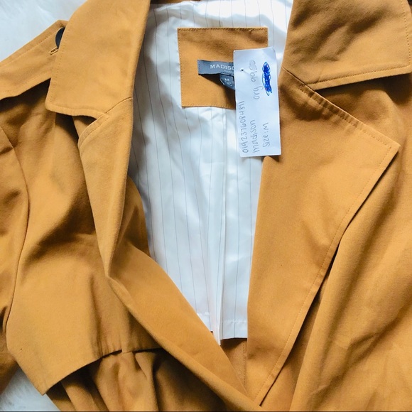 Madison Tan Navy Red Trench With Belt Coat Sz M - Picture 7 of 16